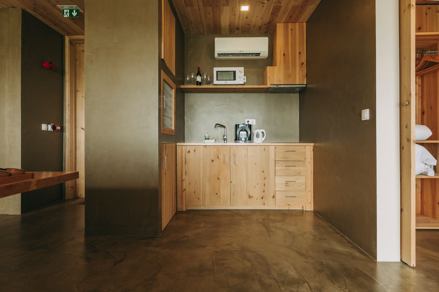 Santa-Barbara-Eco-Beach-Resort-Room-27