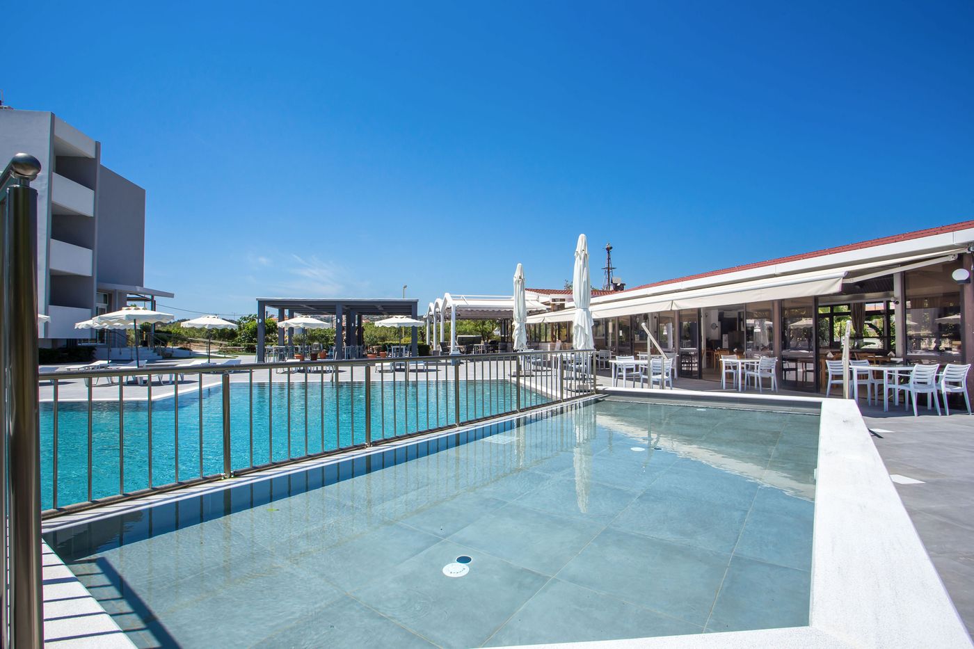 Tsampika Hotel & Studios