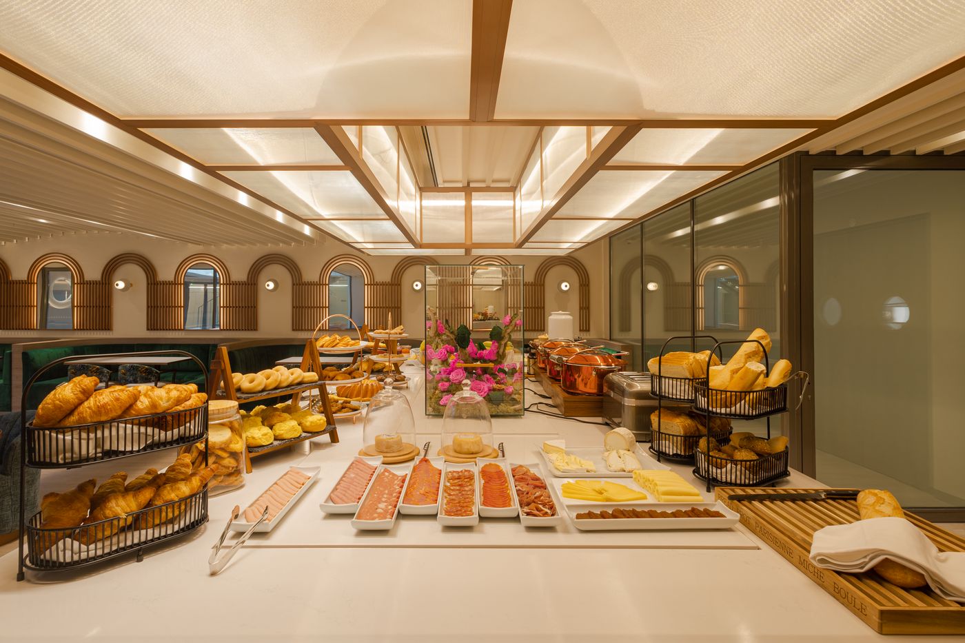 Luster-Hotel-Restaurant-46