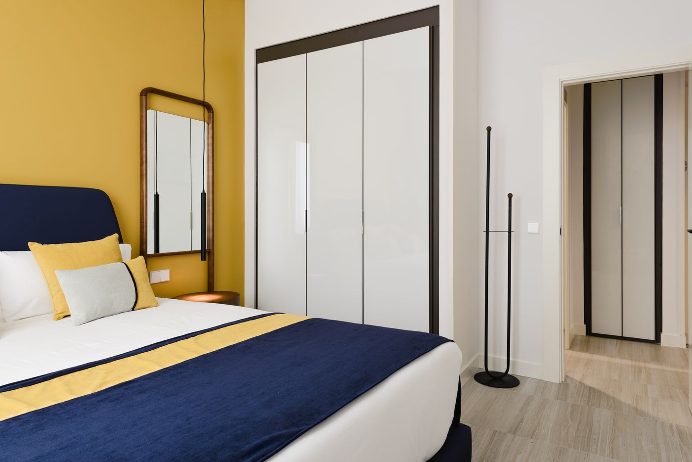Smartrental-Collection-Gran-Via-Centric-II-Room-27