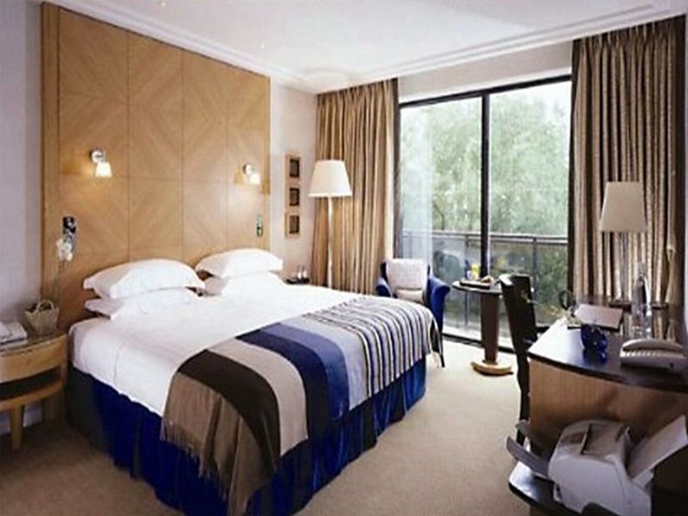 Bristol Hotel - Germany - Frankfurt Am Main - Room - 1