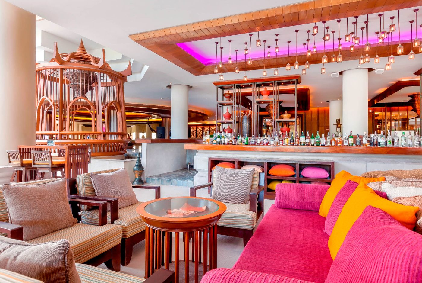 Movenpick-Resort---Spa-Karon-Beach-Phuket-Bar-58