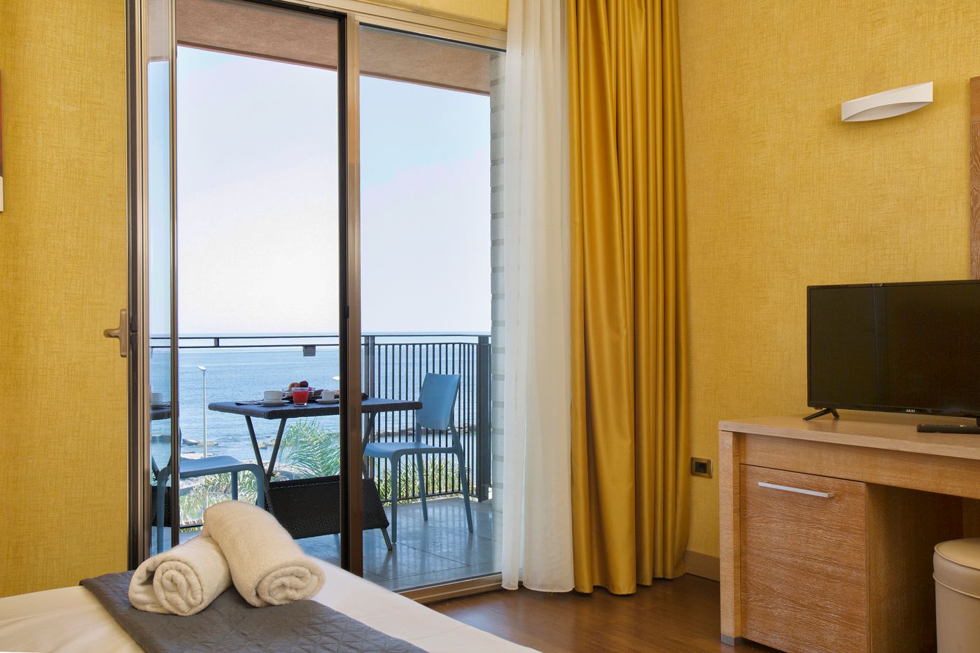 Grand-Hotel-Yachting-Palace-Room-7