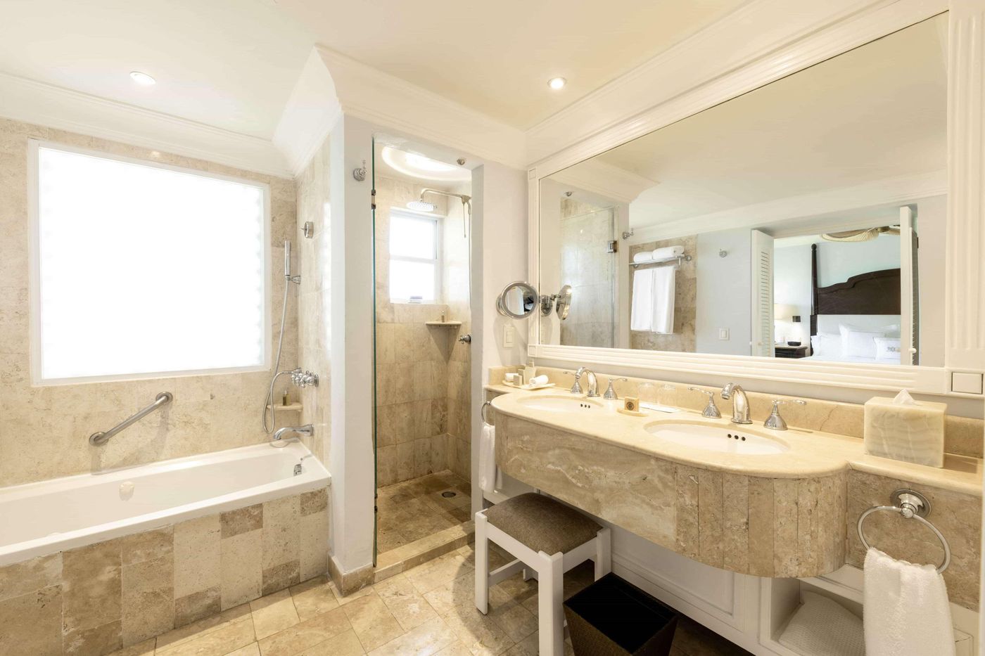 Royal-Hideaway-Playacar-All-Inclusive-Room-47