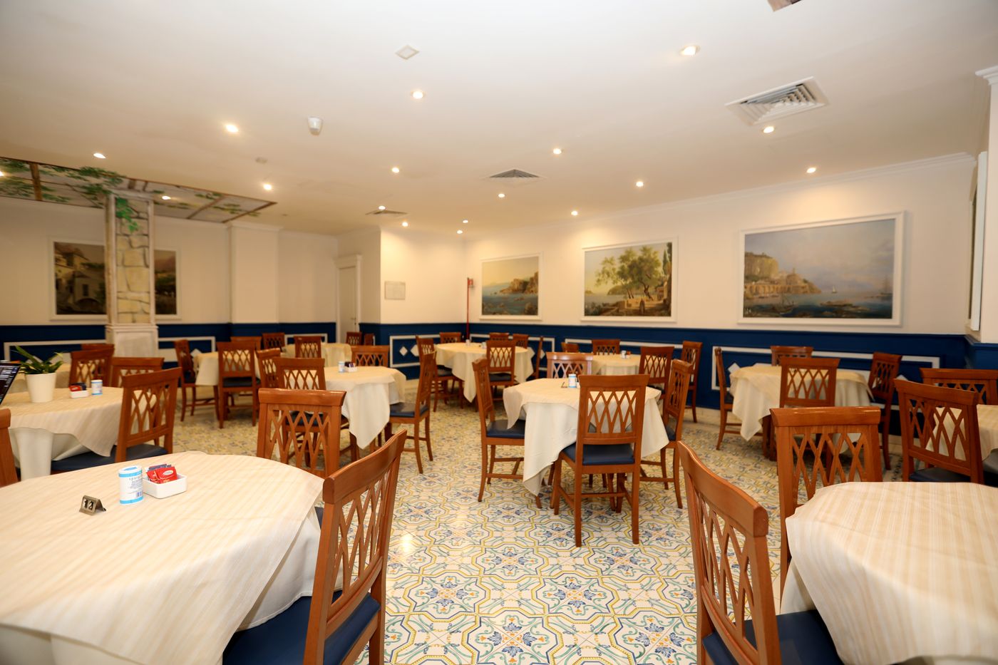 Astoria-Sorrento-Restaurant-21