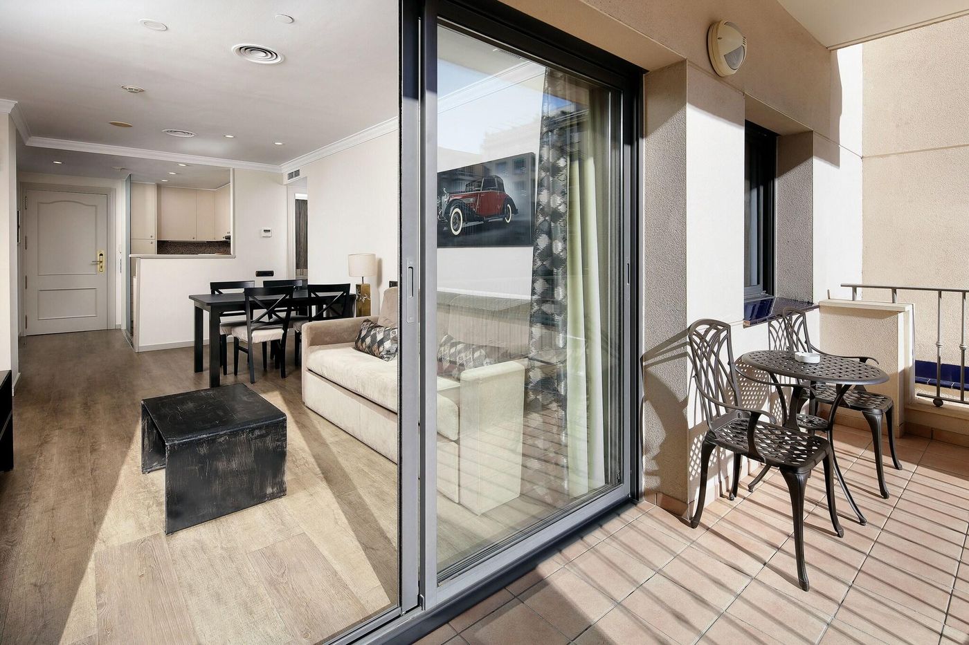 Hispanos 7 Suiza Apartament-Restaurant-Spain-Barcelona-General view-1