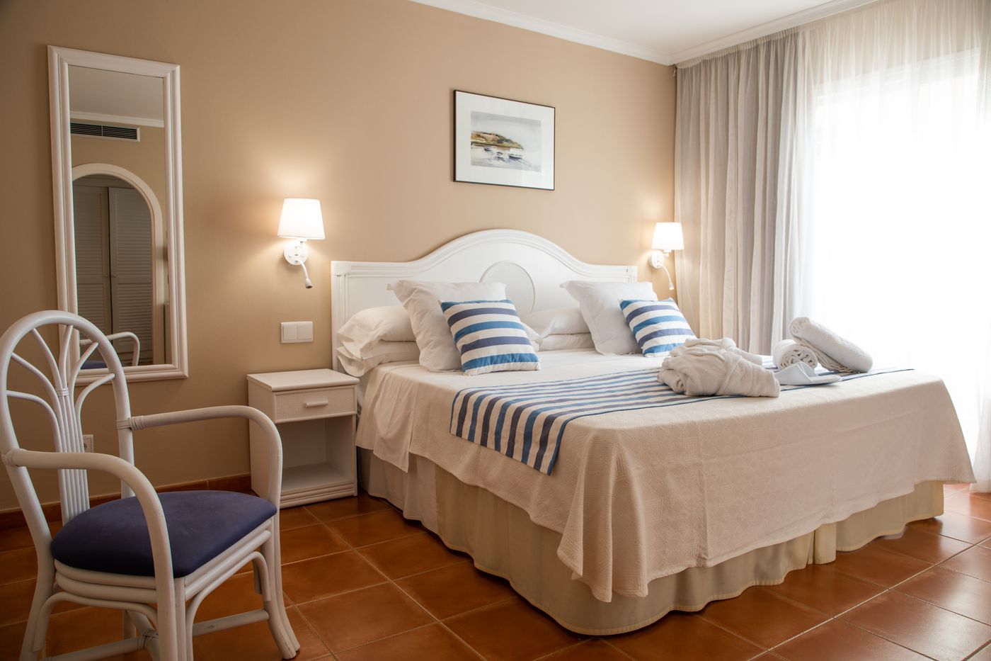 Les-Palmeres-Room-16