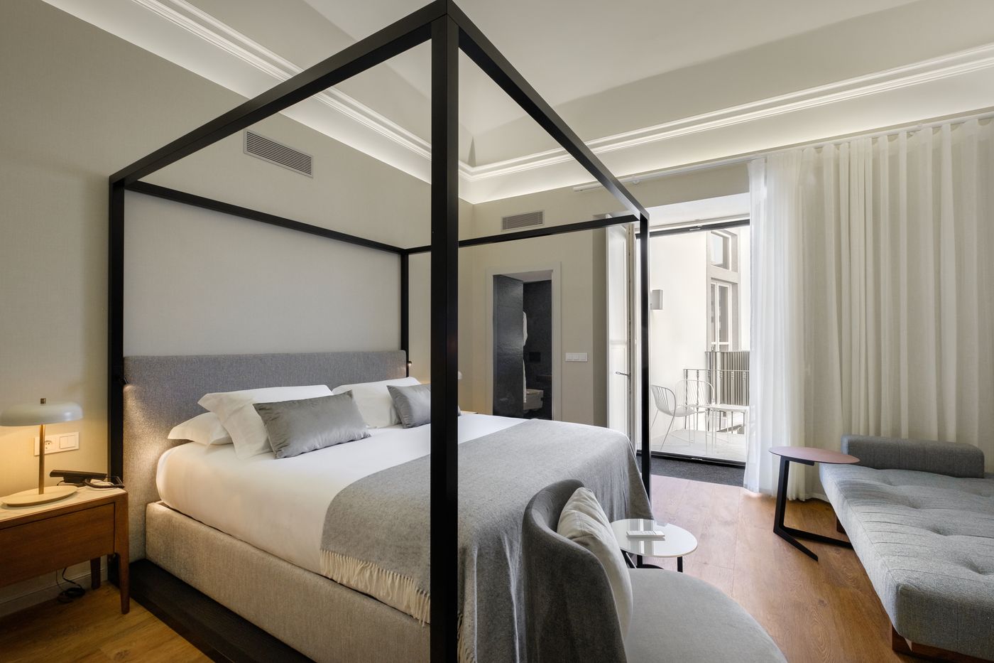 Mourasuites-Hotel-Room-22