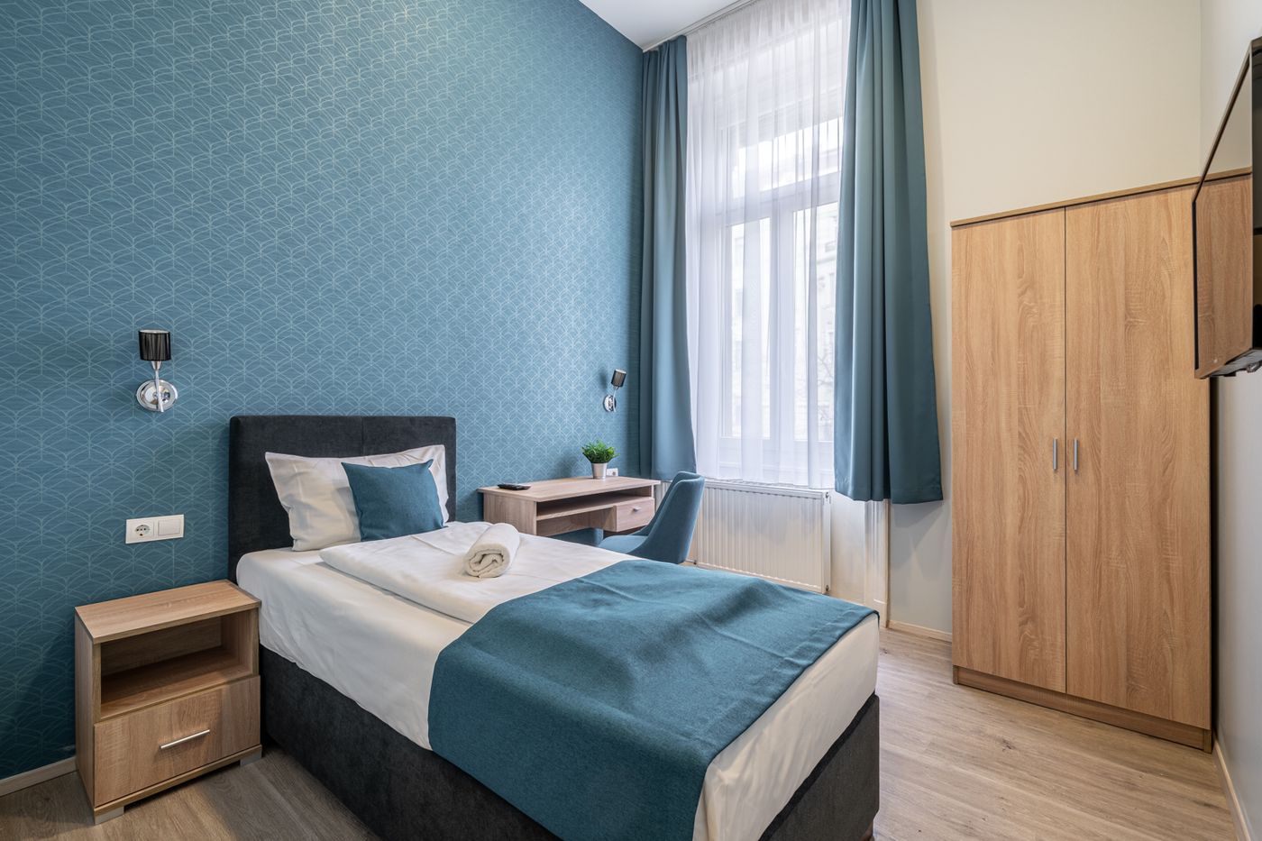 Full Moon Budapest - Hungary - BUDAPEST - General view - 5