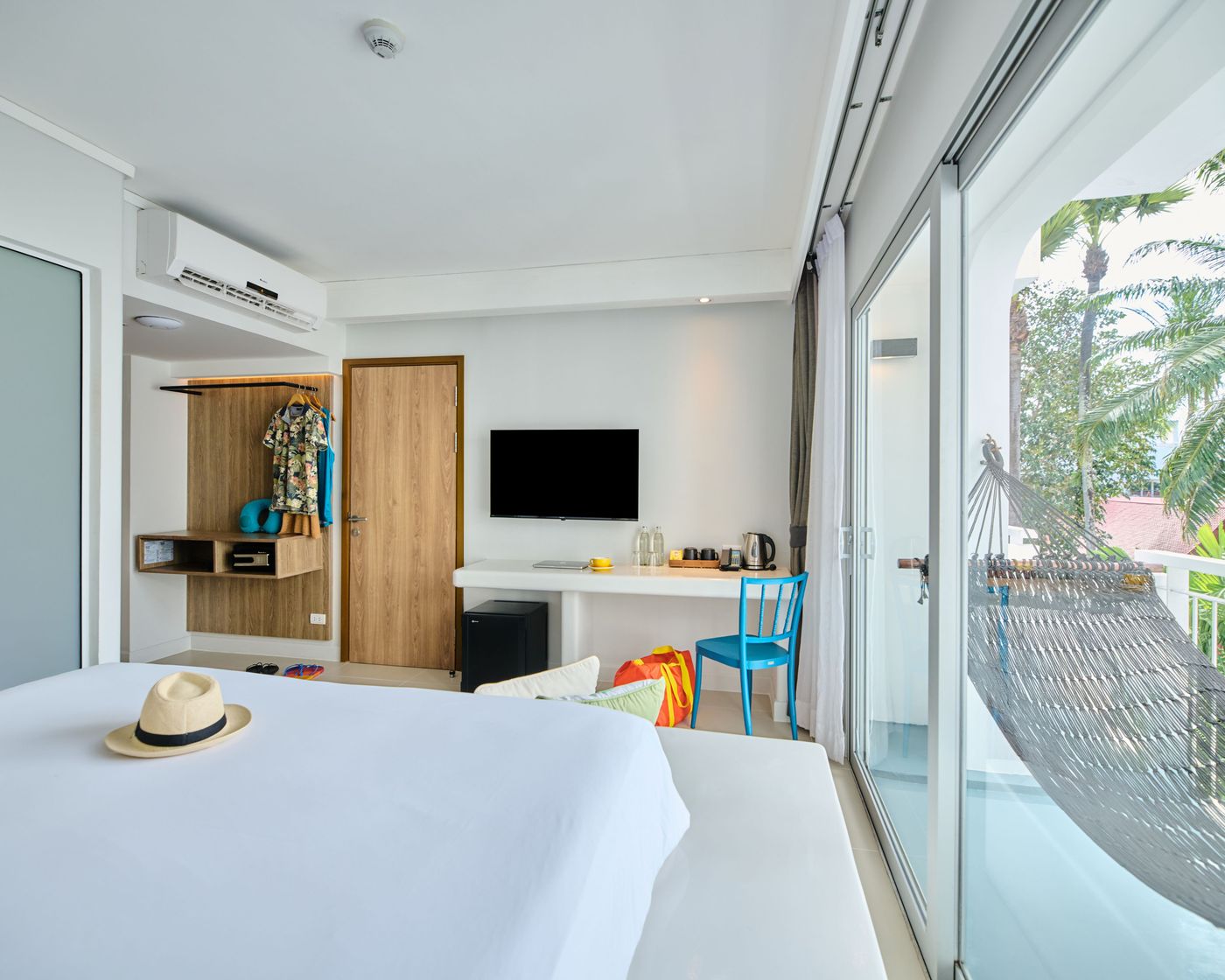 Lub-D-Phuket-Patong-Room-17