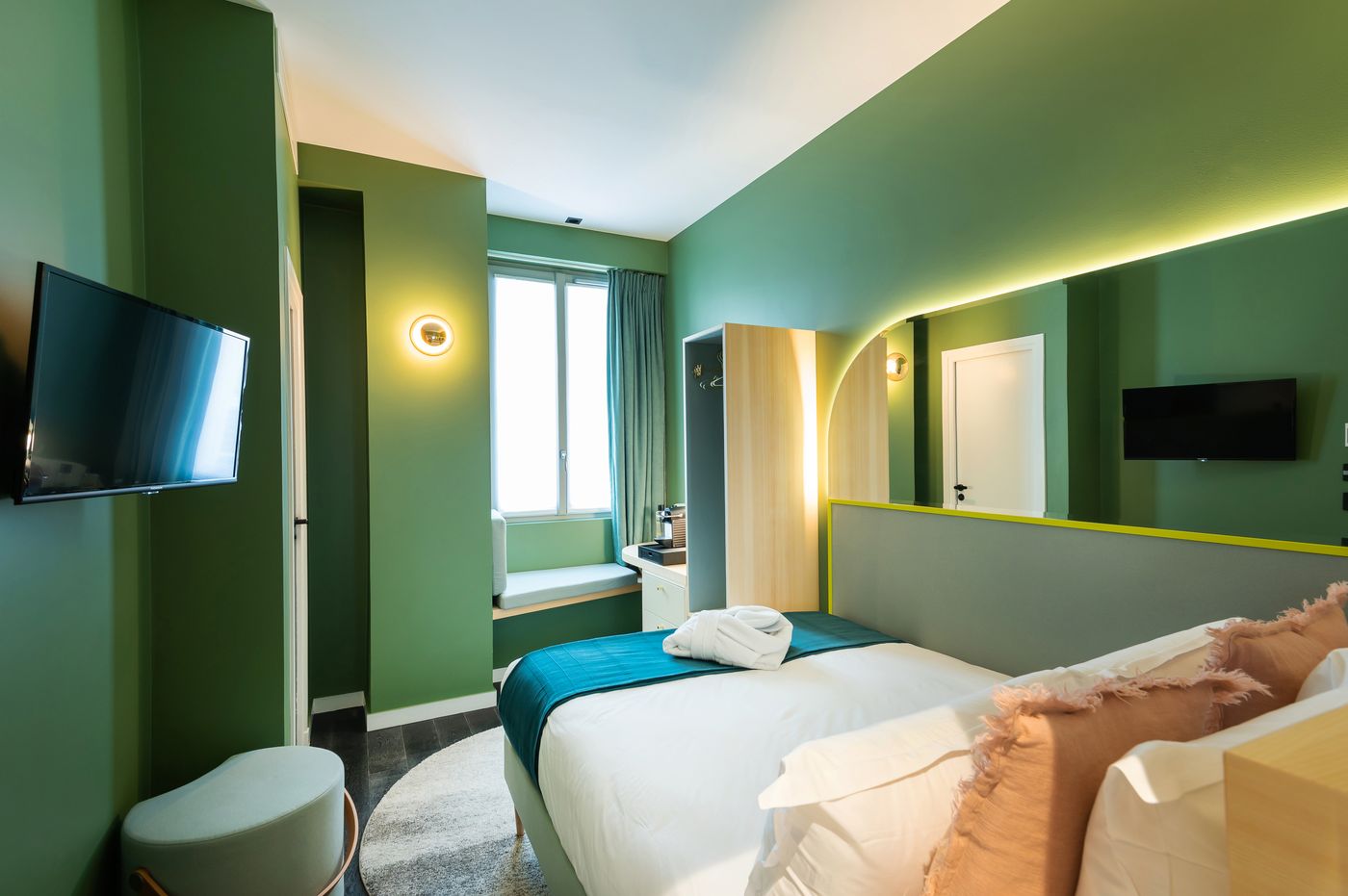 Hotel-Amoi-Paris-Room-24