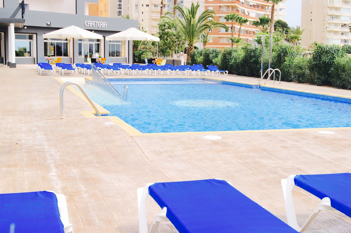 Port Hotel Europa Suites Aparthotel