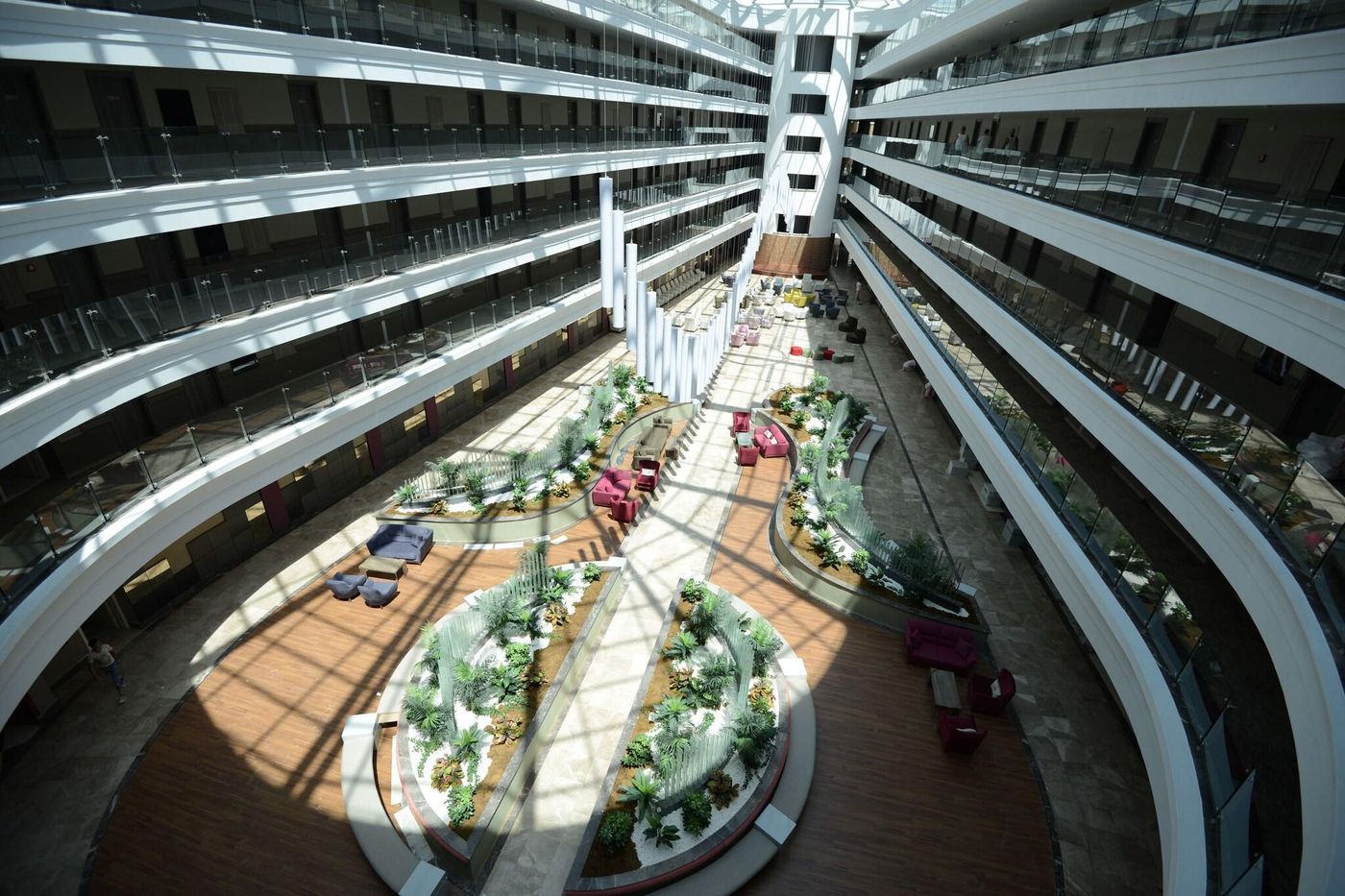 Green-Nature-Diamond-Hotel-Lobby-45