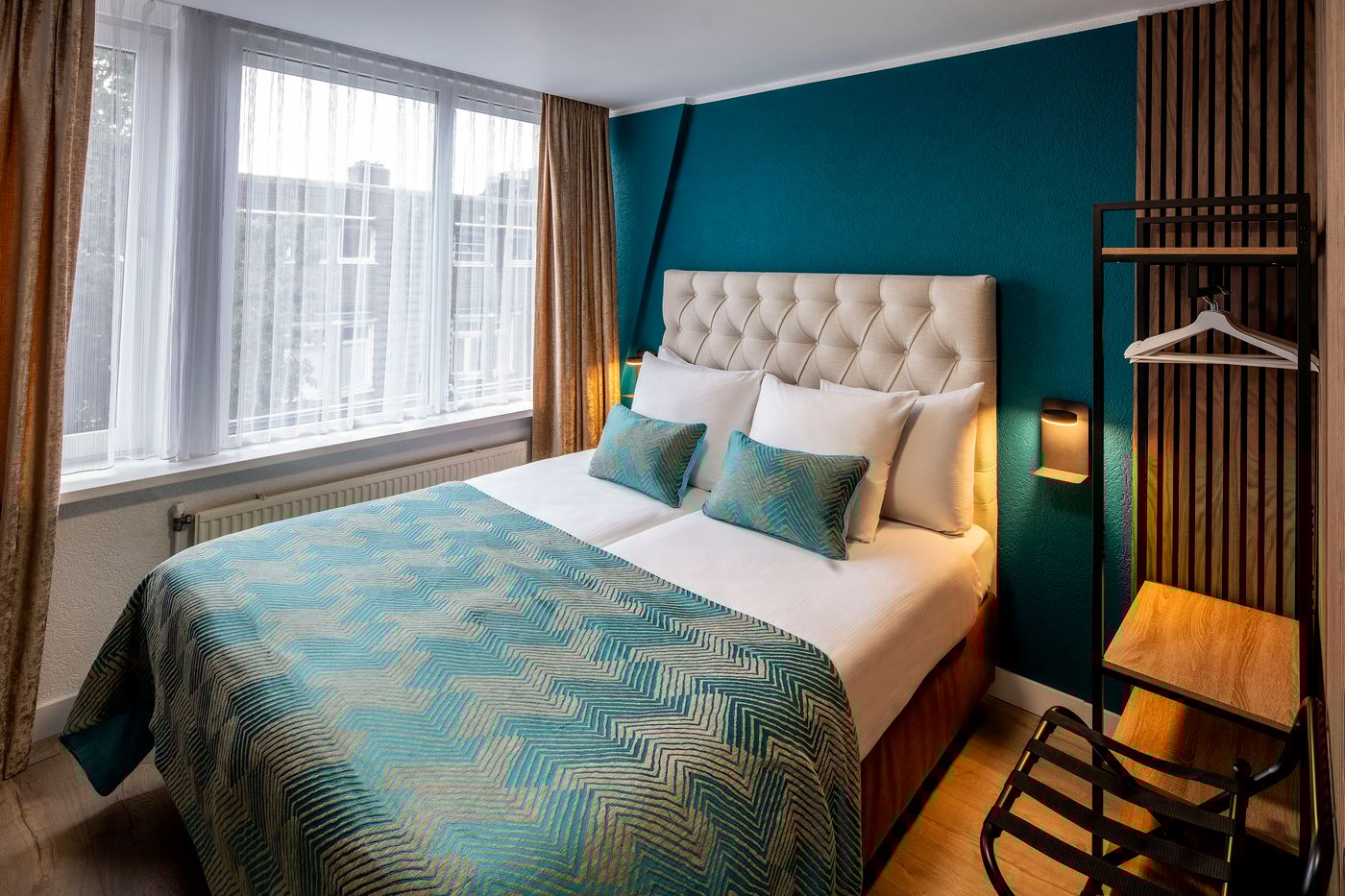 Hotel-Jupiter-Room-15