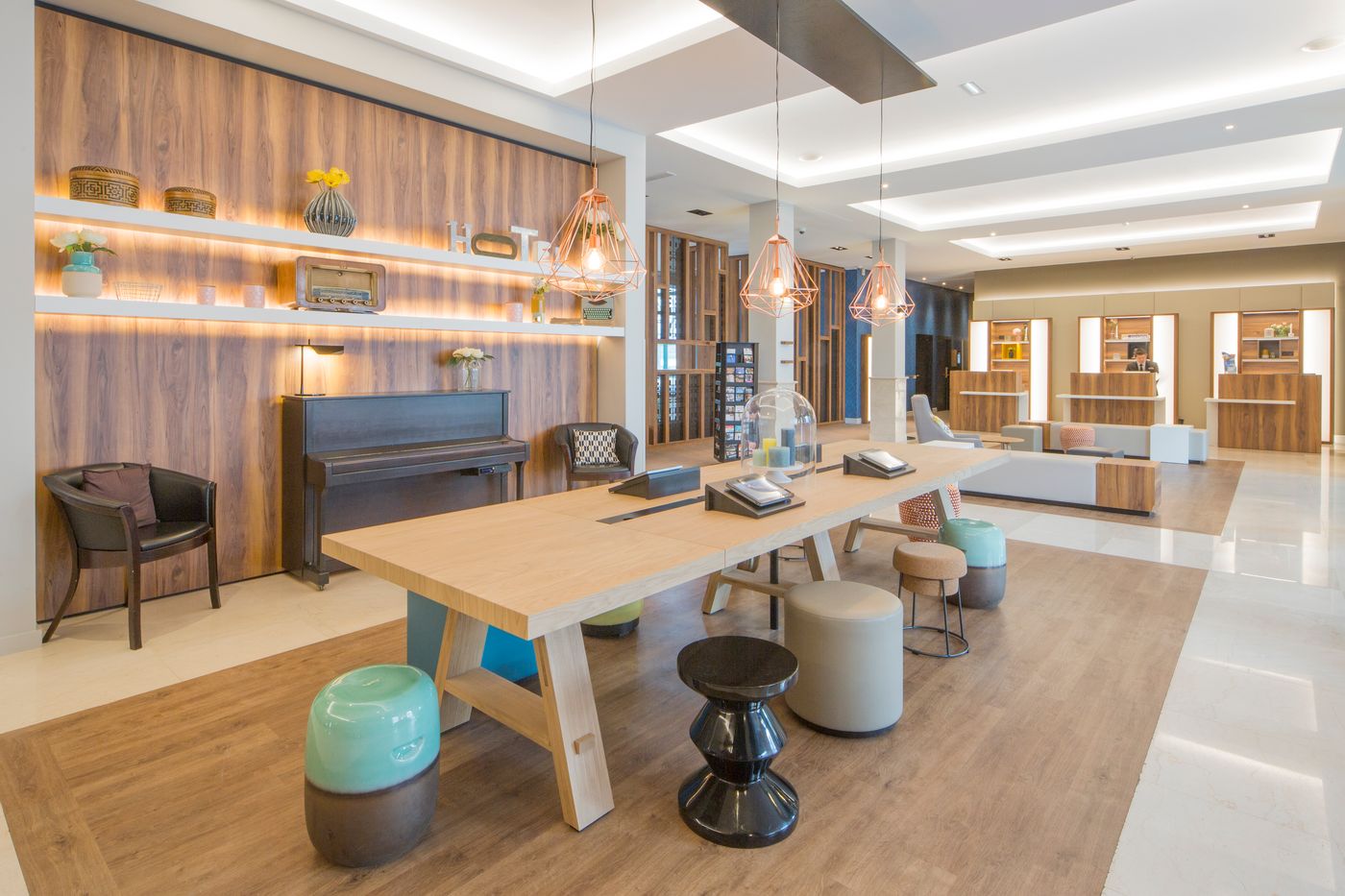 L-elysee-Val-D-europe-Lobby-1