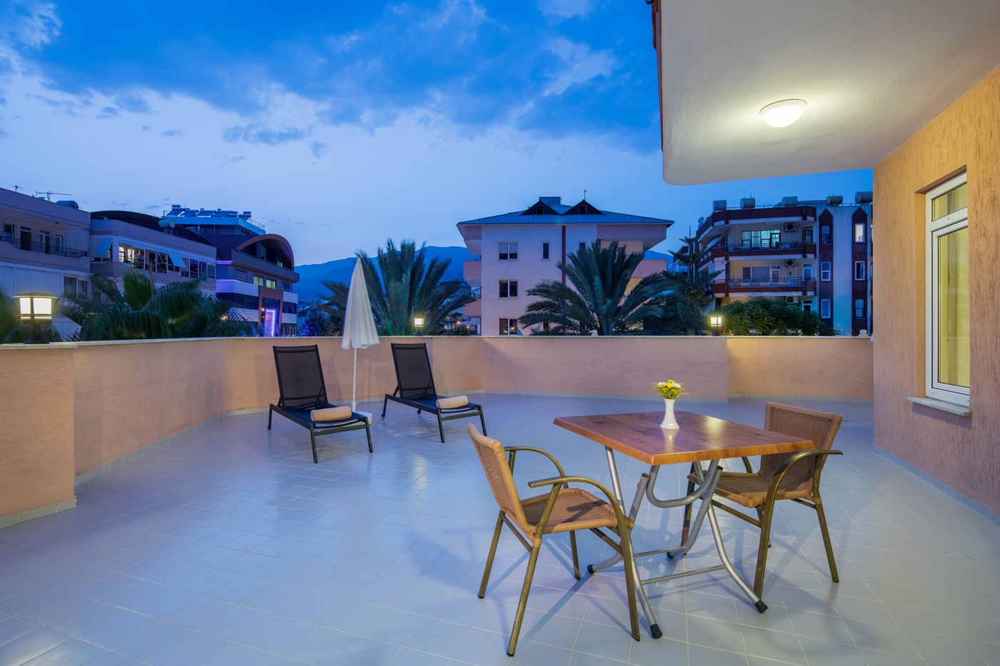 May Flower Apart Hotel