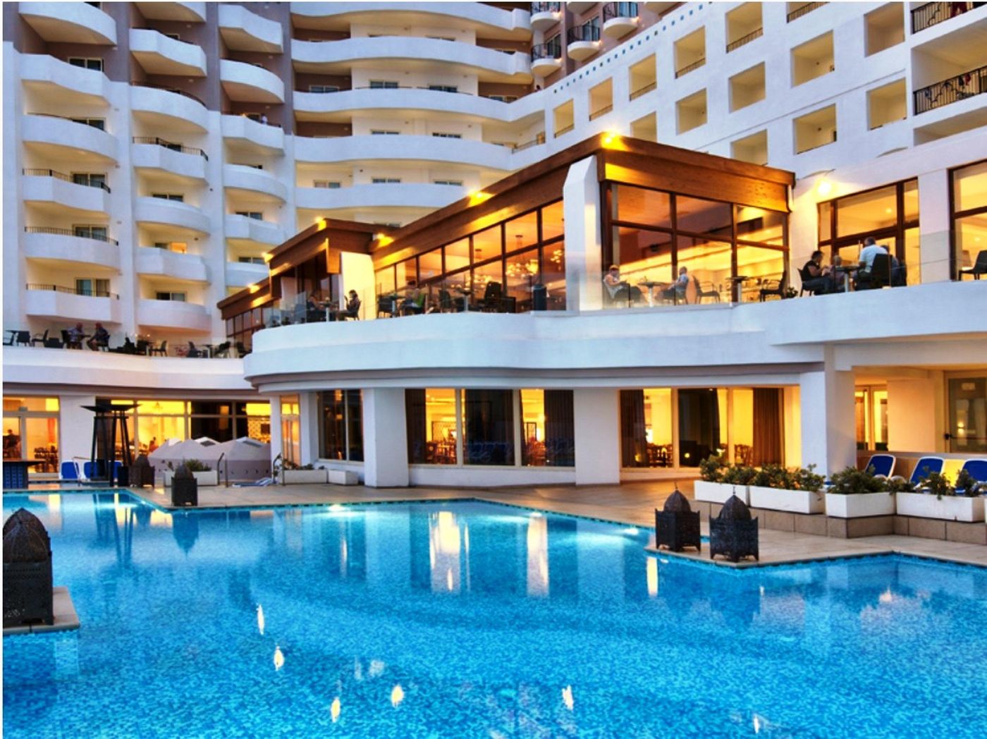 db-San-Antonio-Hotel---Spa-Pool-57