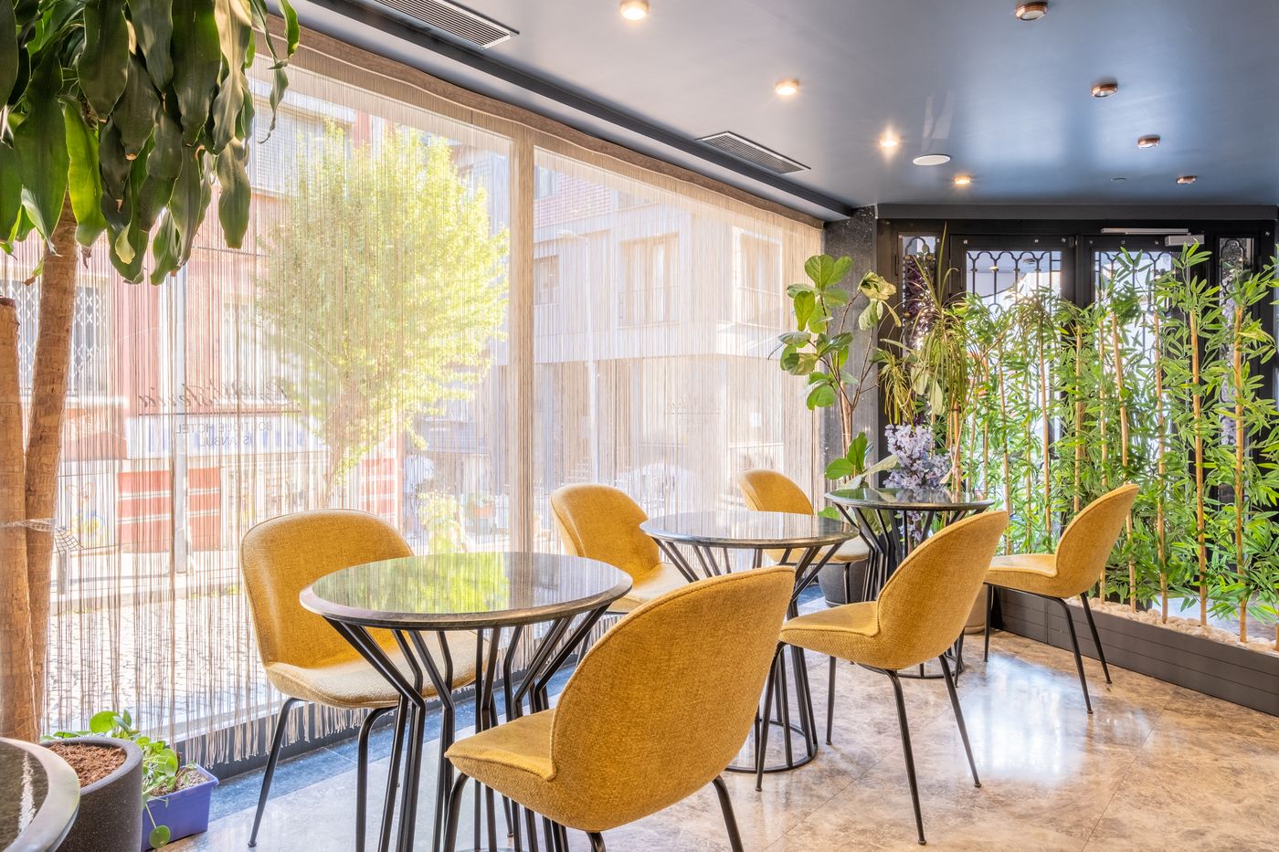 La-Wisteria-Boutique-Hotel-Lobby-8