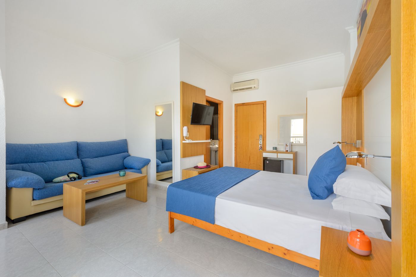 Apartamentos-San-Marino-Room-19