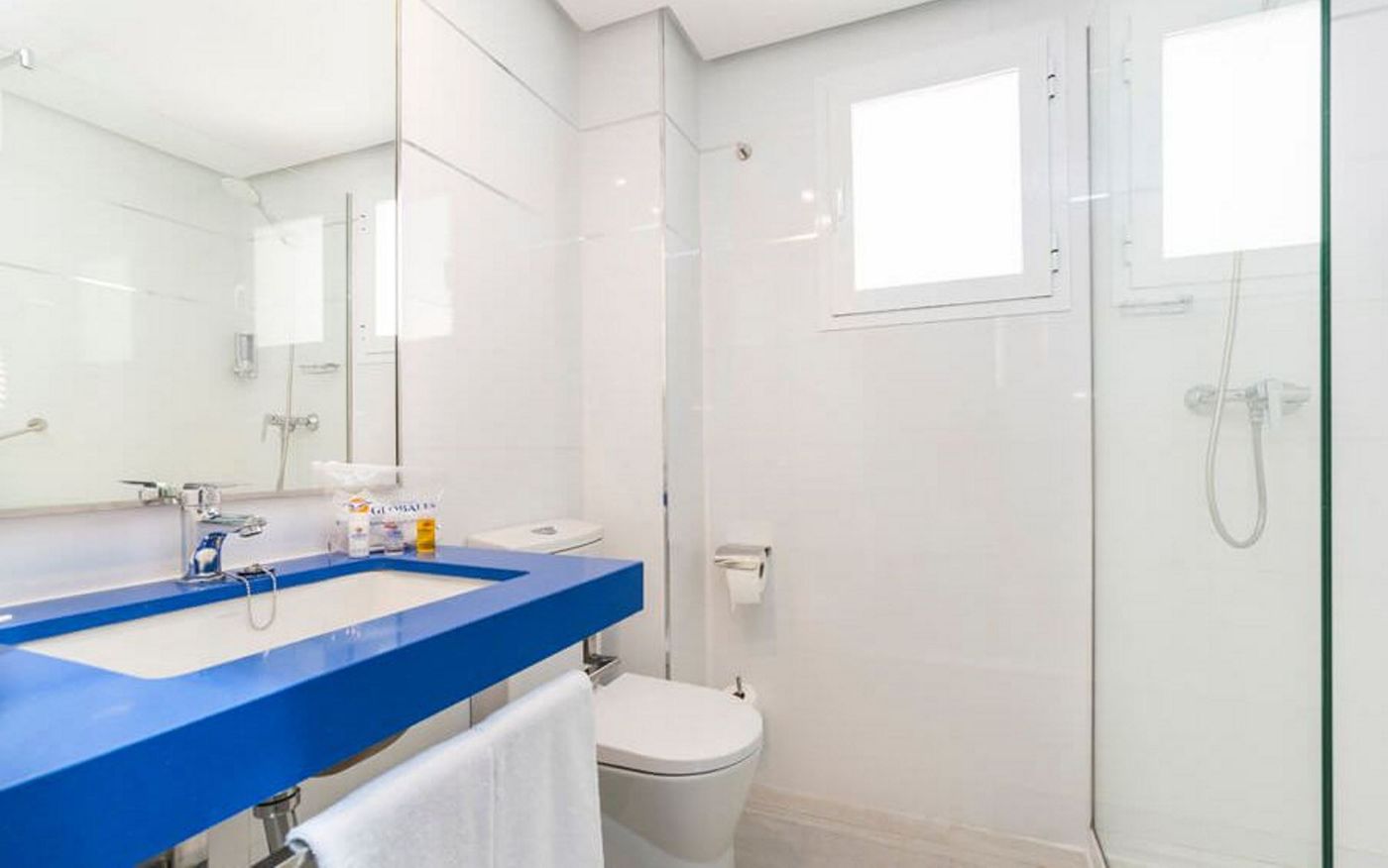 Globales-Montemar-Room-31