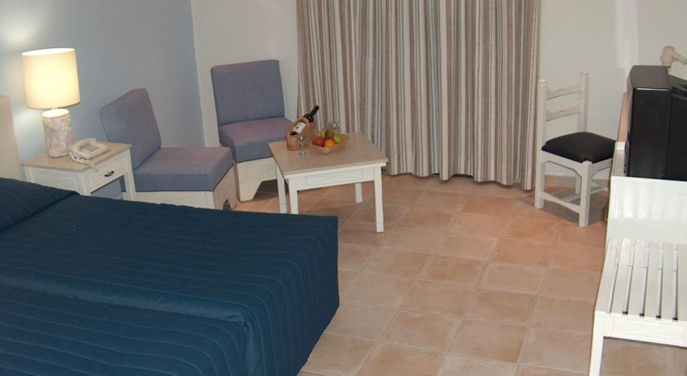 Dionysos Central Hotel