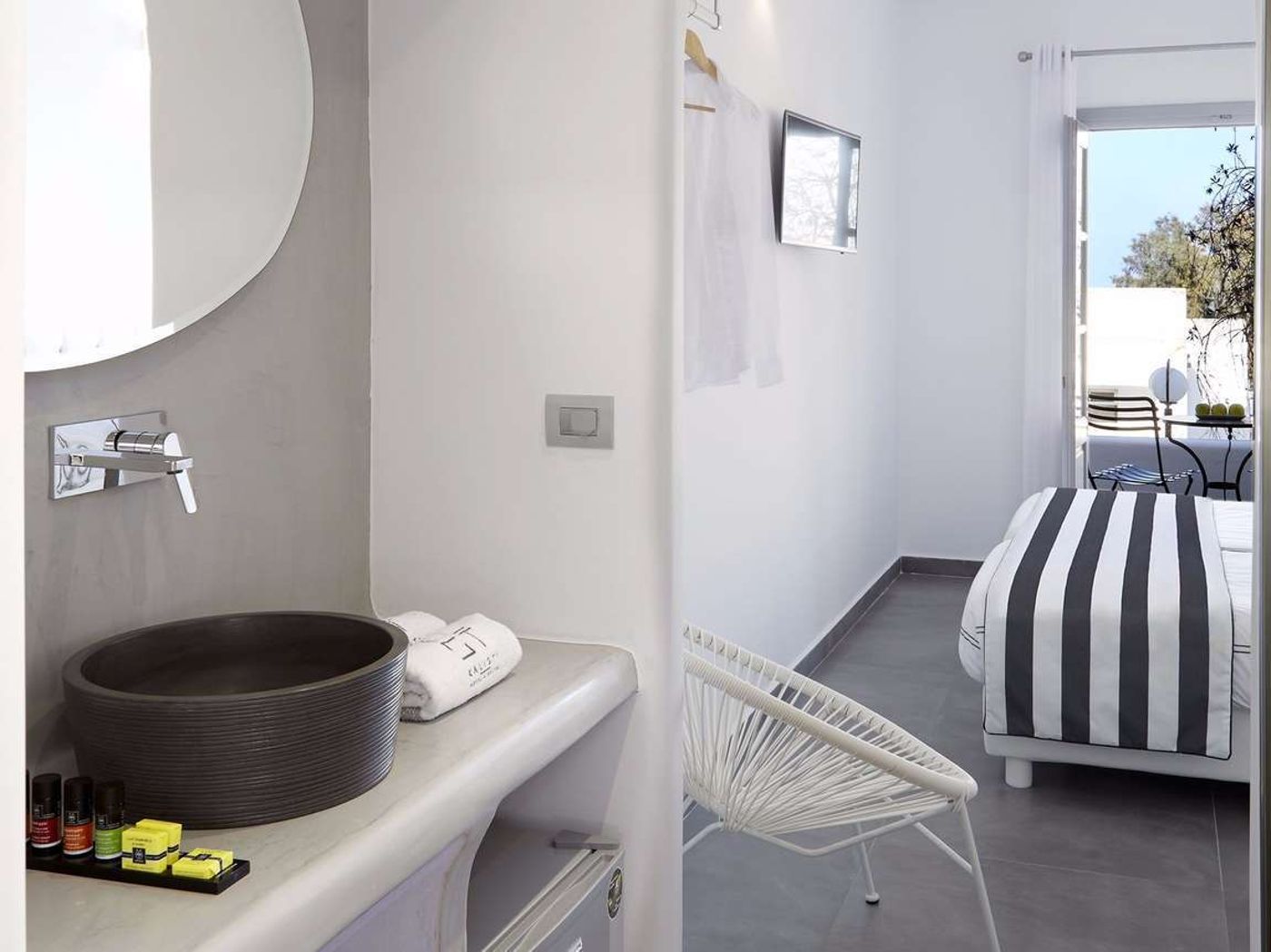 Kalisti-Hotel---Suites-Room-39