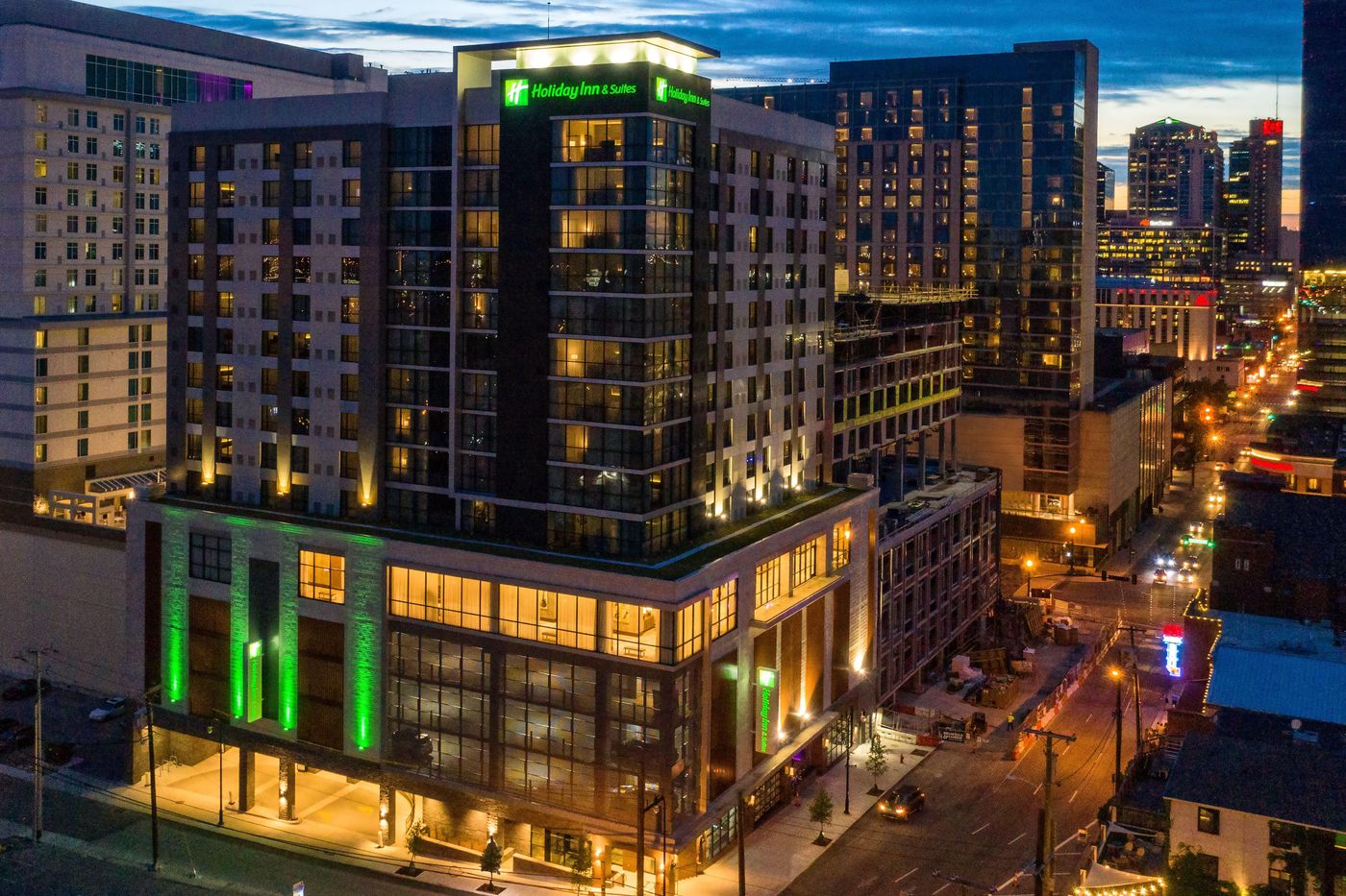 Holiday Inn & Suites Nashville Downtown - Broadway-United States-Nashville-General view-8