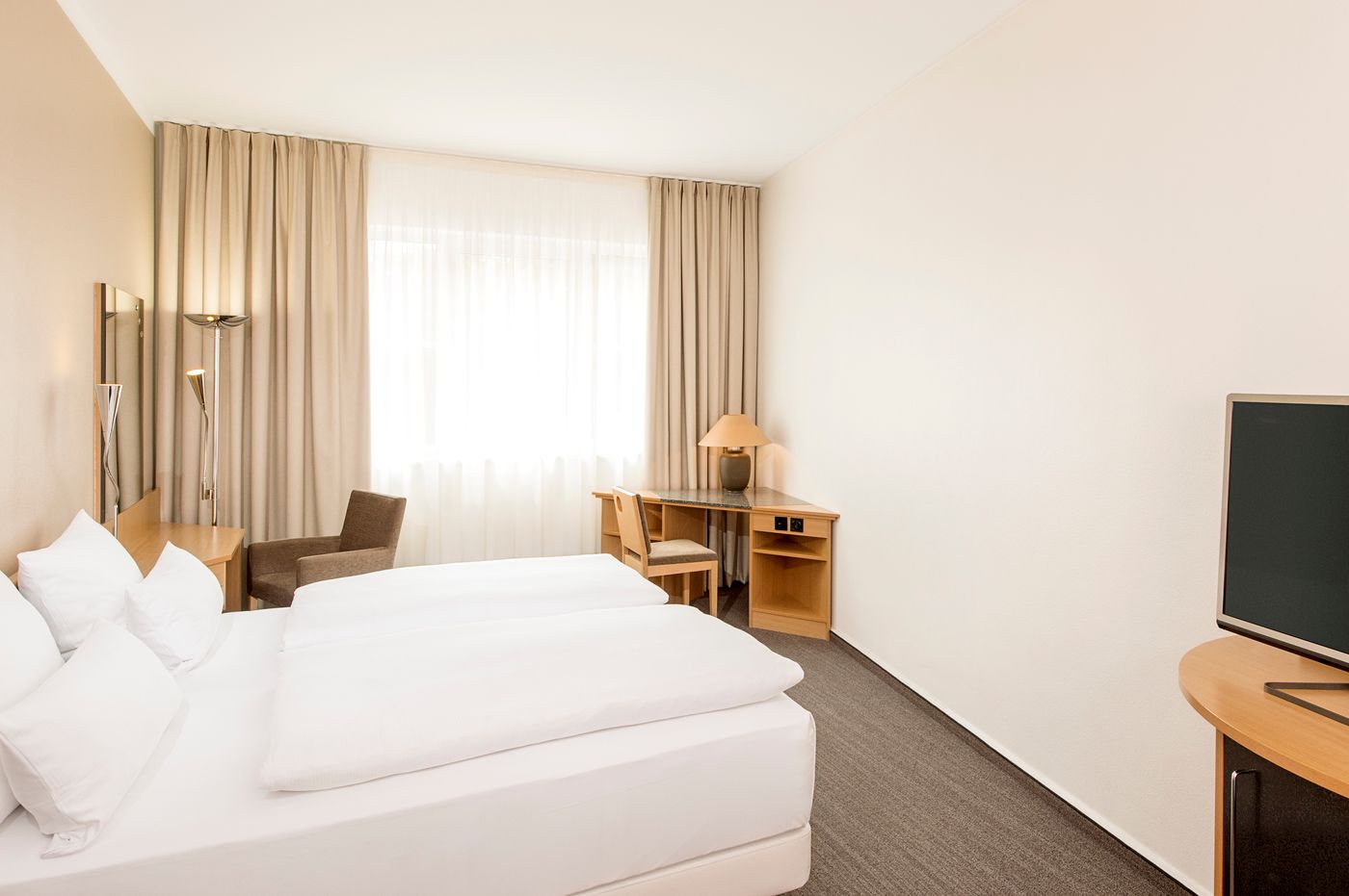 NH-Munchen-Messe-Room-14