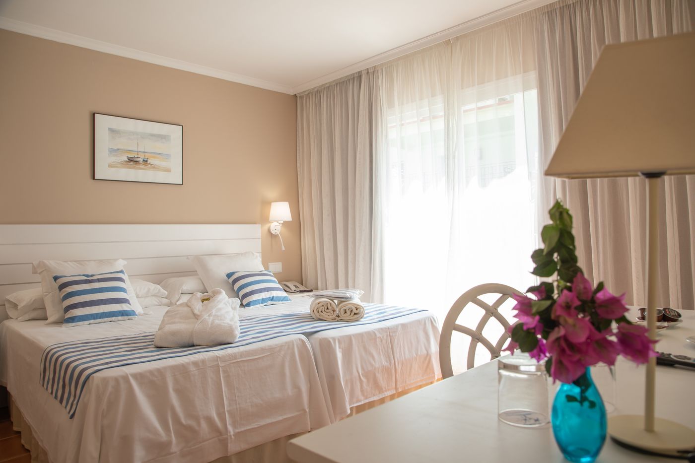 Les-Palmeres-Room-25