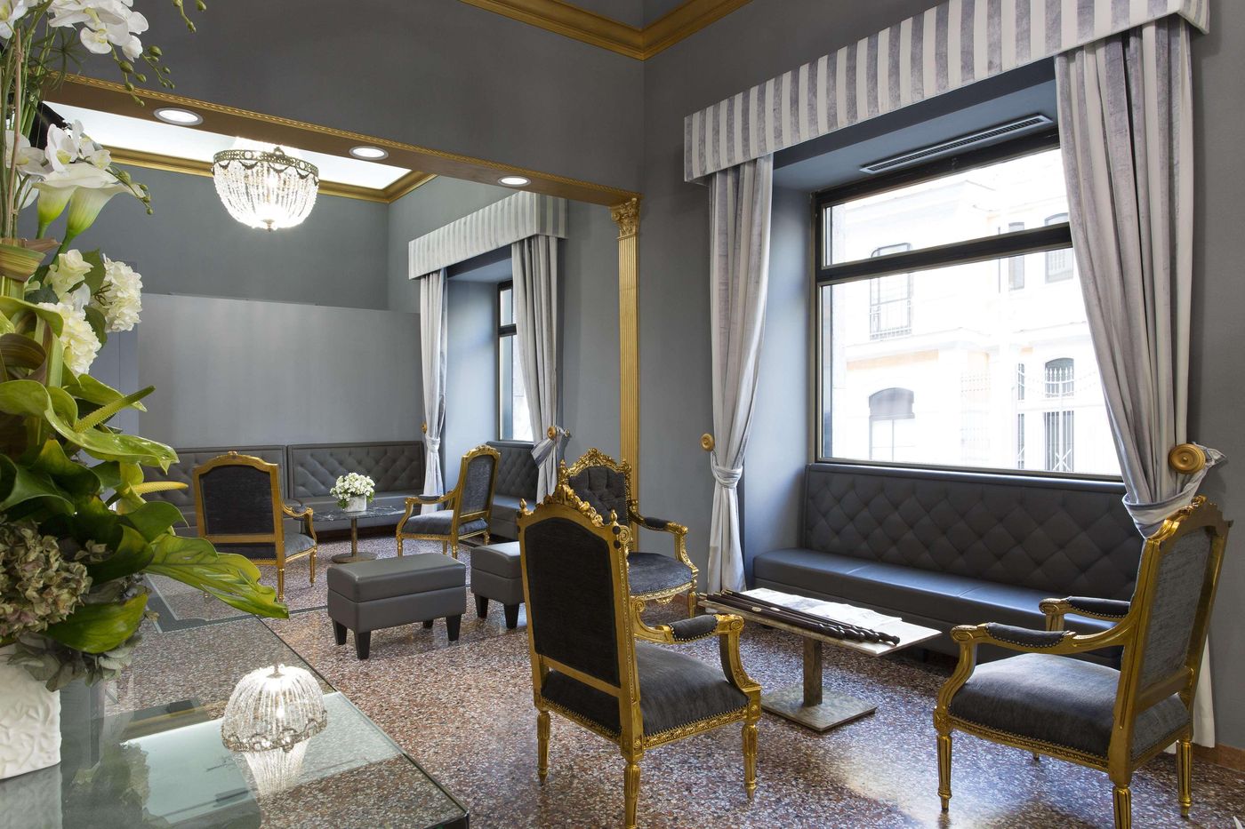 Golden-Tulip-Rome-Piram-Lobby-4