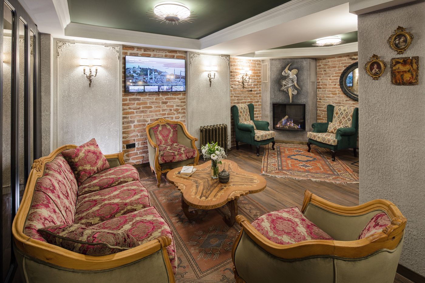 Tria-Hotel-Istanbul-Lobby-9