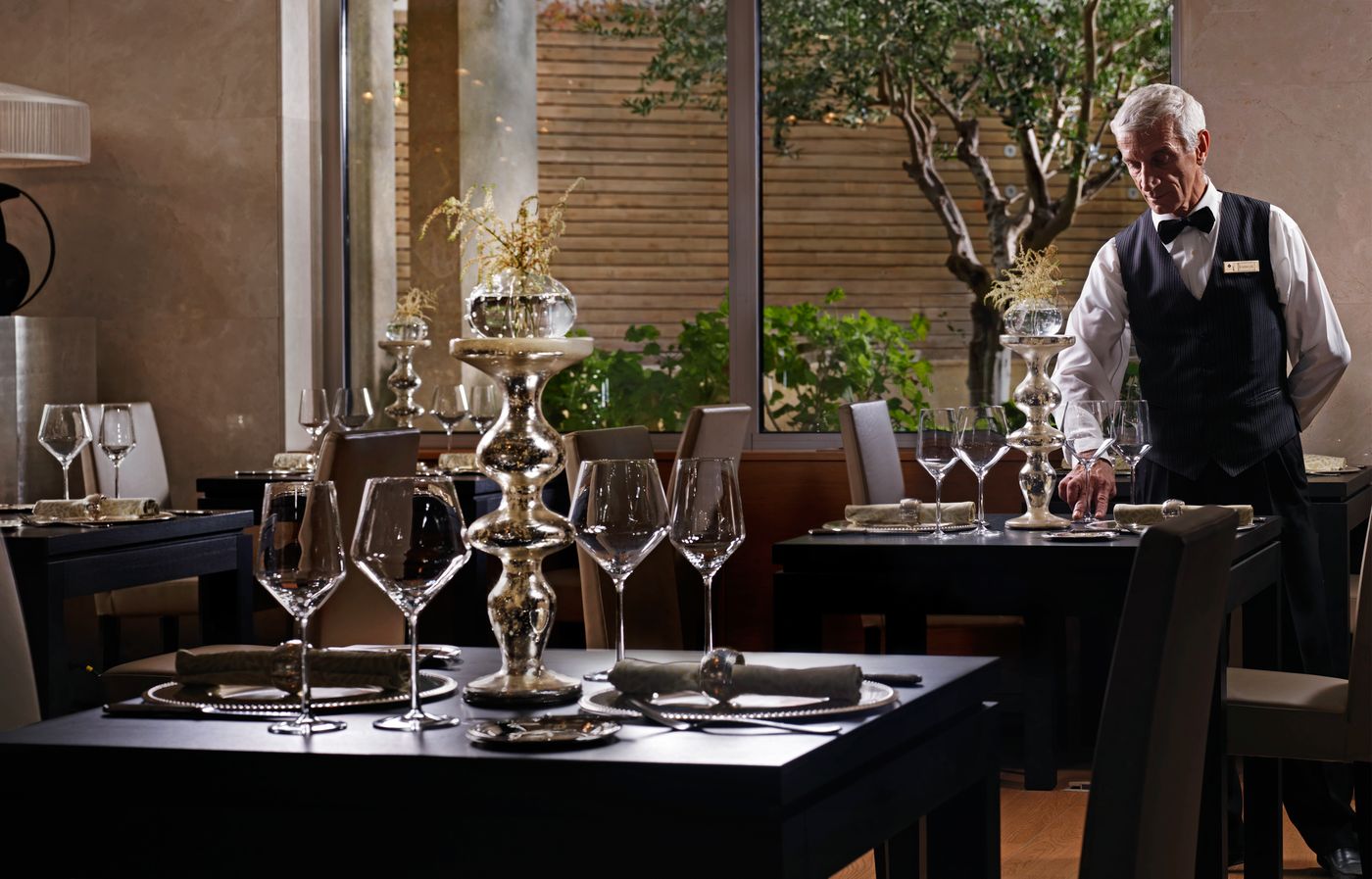 Divani-Escape-Restaurant-24