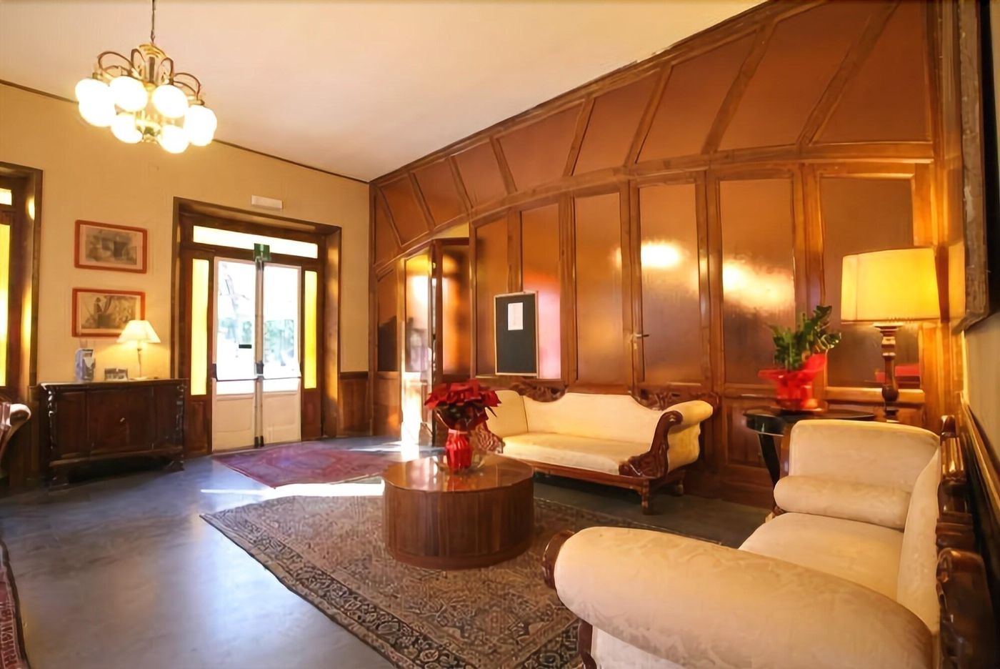 Hotel Roma   Scanno-Italy-SCANNO-Lobby-7