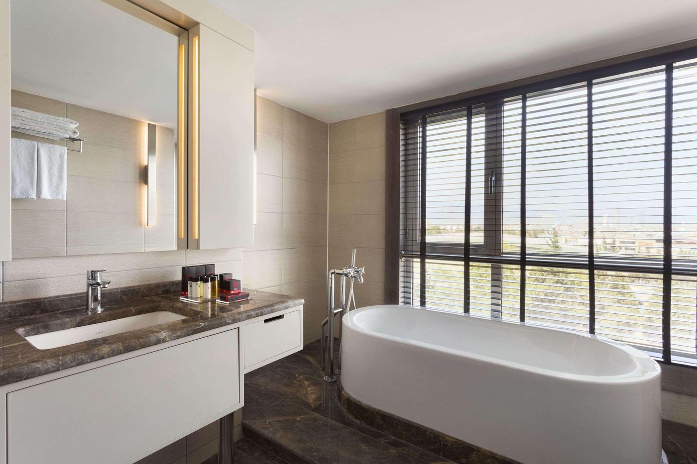 Ramada-Plaza-Izmir-Room-34