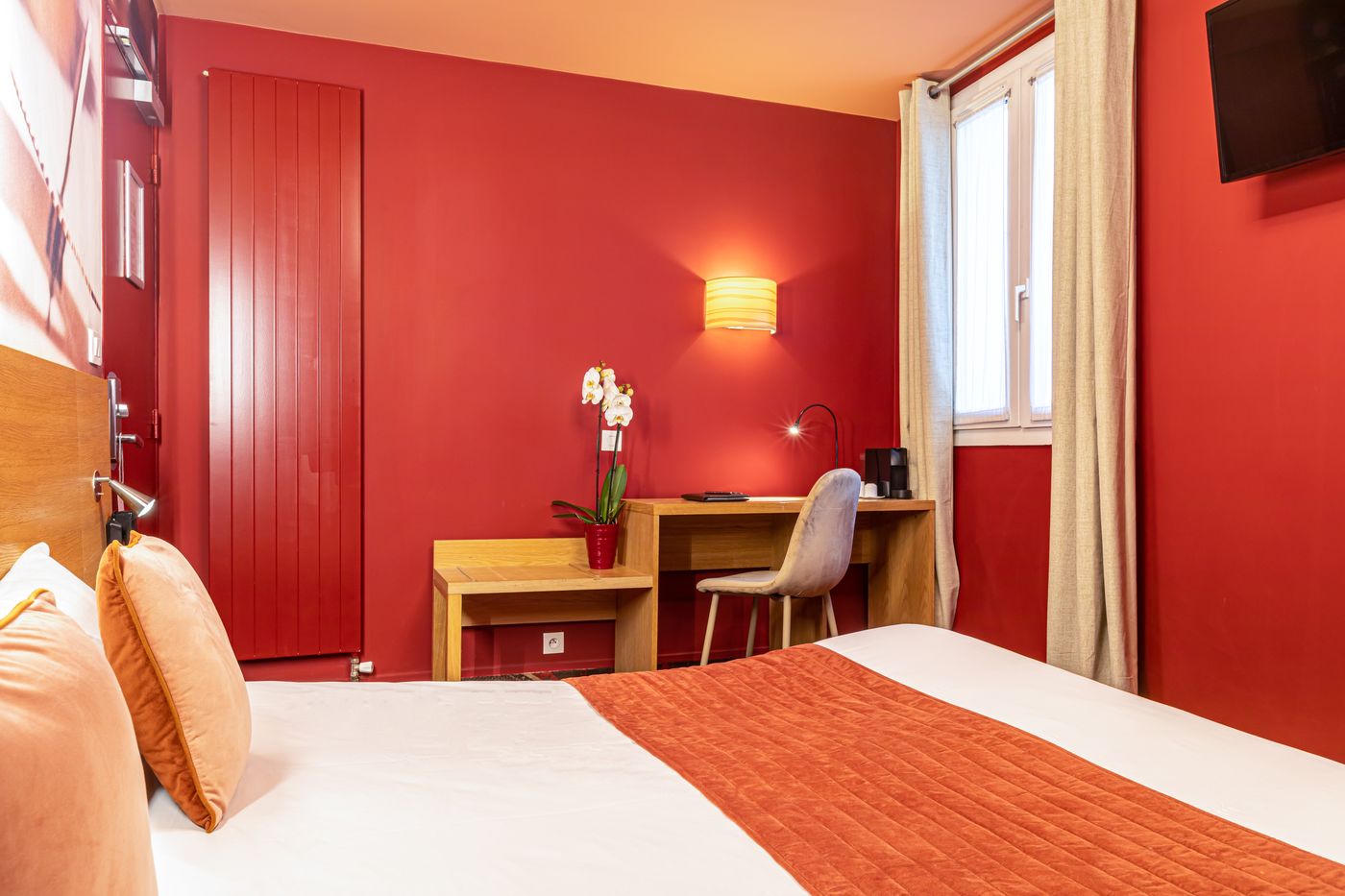 Hotel-Ariane-Montparnasse-by-Patrick-Hayat-Room-5