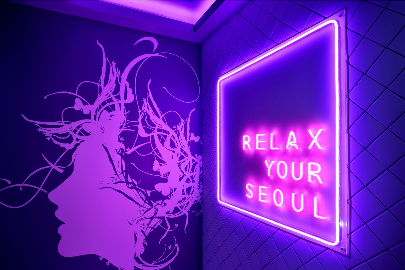 Movenpick-Bur-Dubai-Sports-and-Entertainment-70