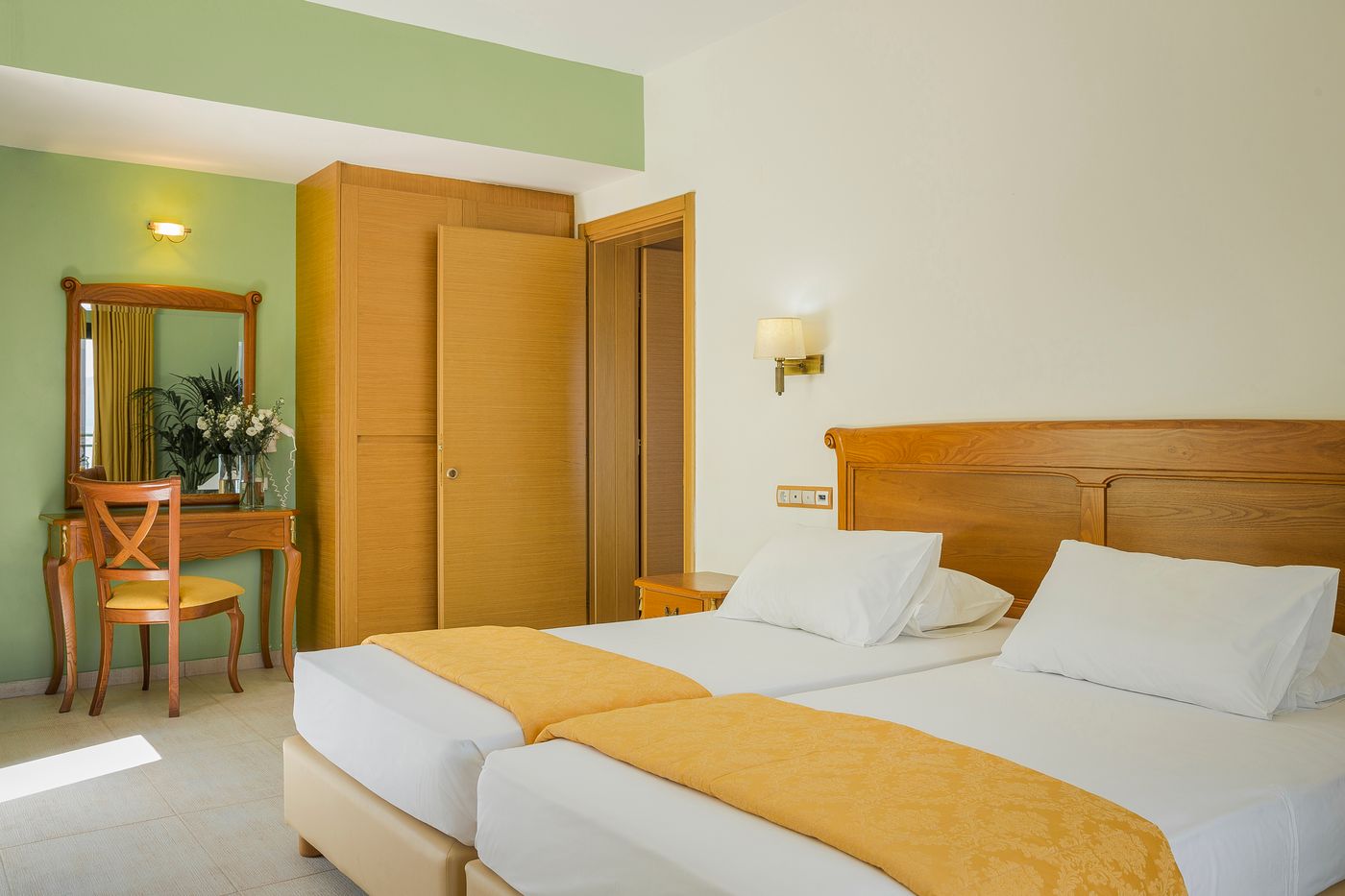 Kefalonia-Bay-Palace-Room-33