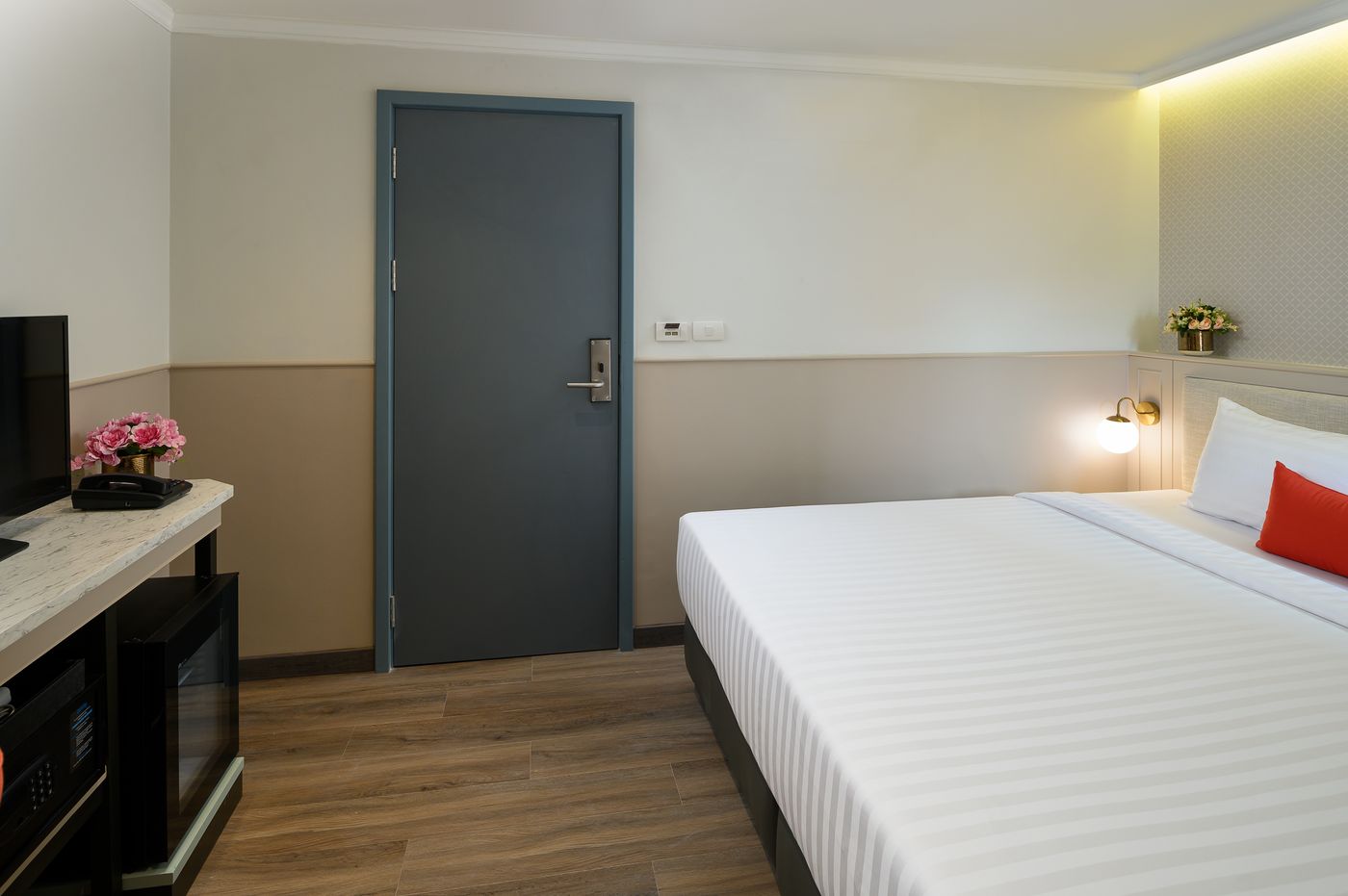 The-Mulberry-Bangkok-Hotel-Khaosan-Road-Room-14