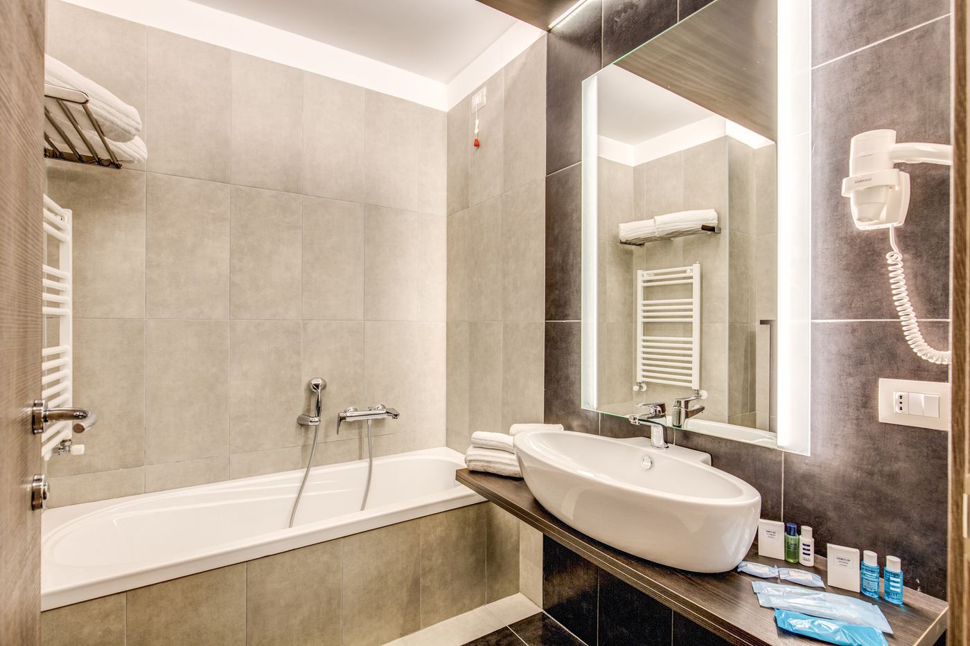 WarmtHotel-Italy-ROME-General view-5