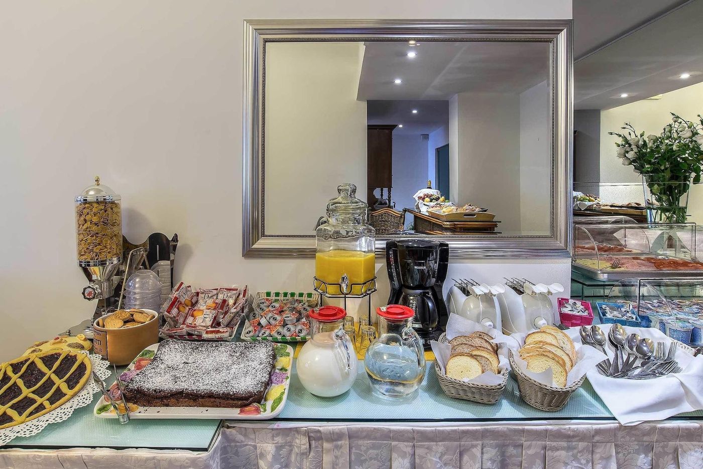 Hotel-Caracciolo-Lobby-46