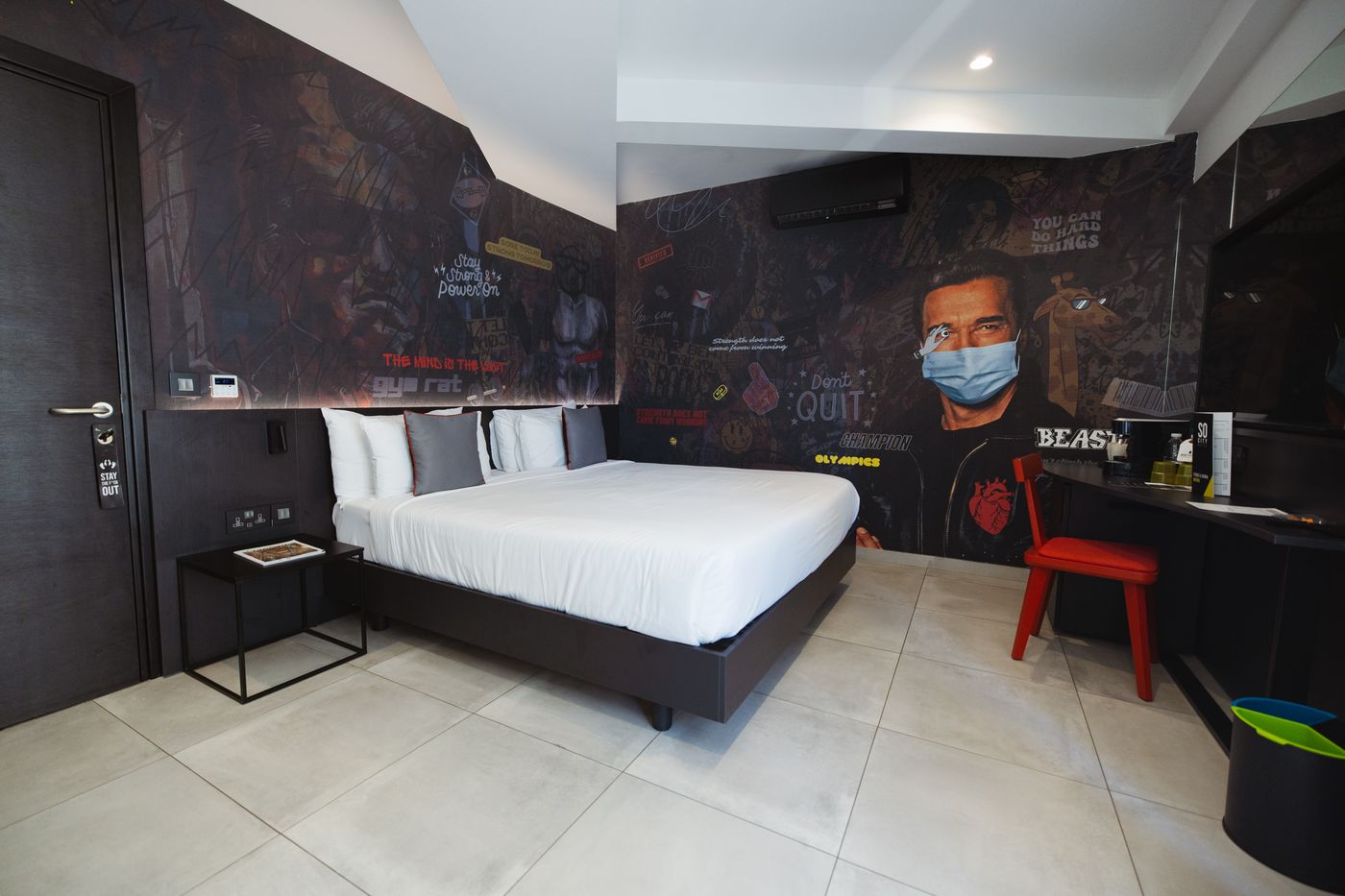 So-City-Hotel-Room-6