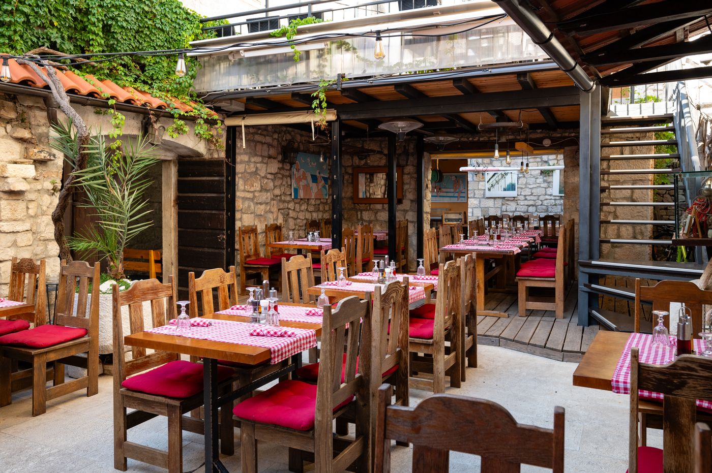 HOTEL-TRAGOS-Restaurant-4