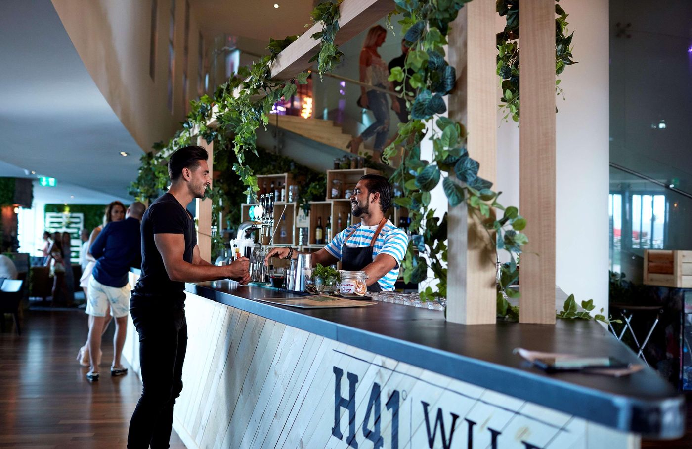 Media-One-Hotel-Bar-56