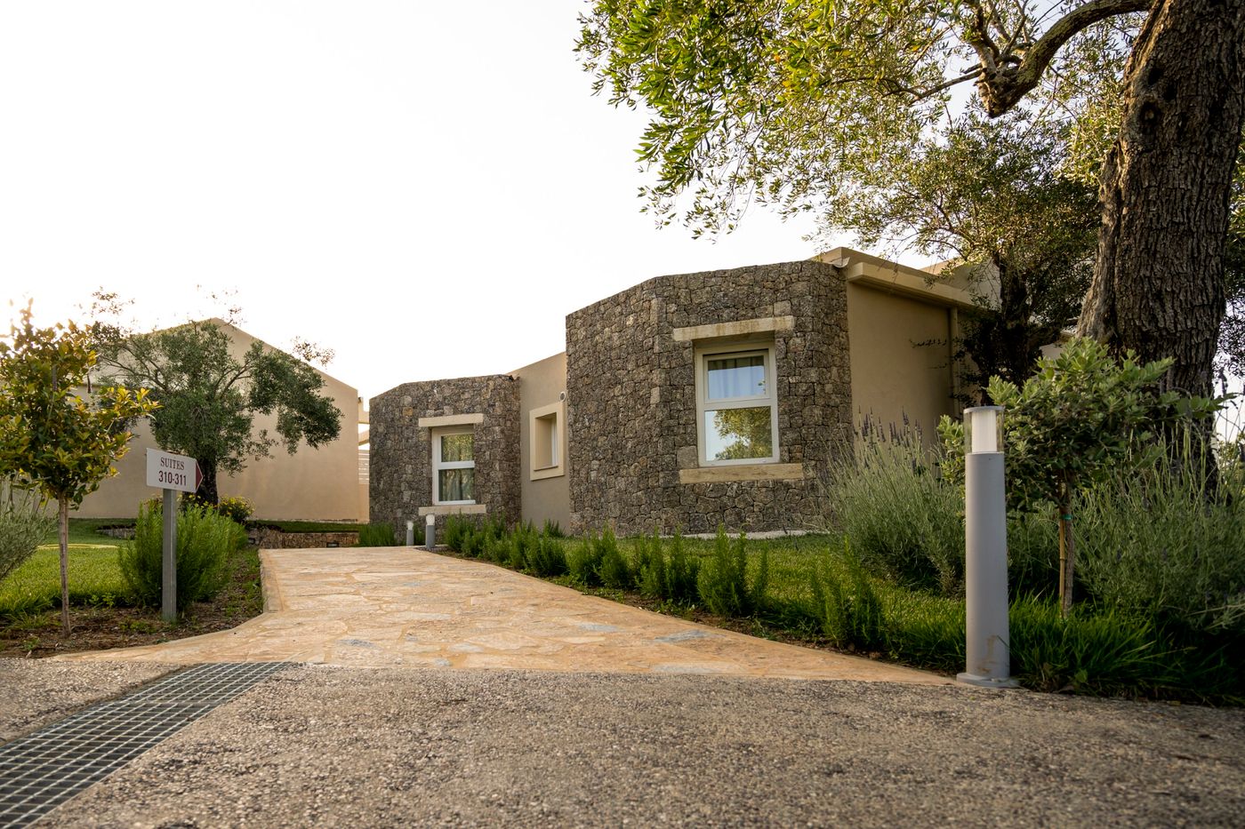 Debono-Hotel-Room-14