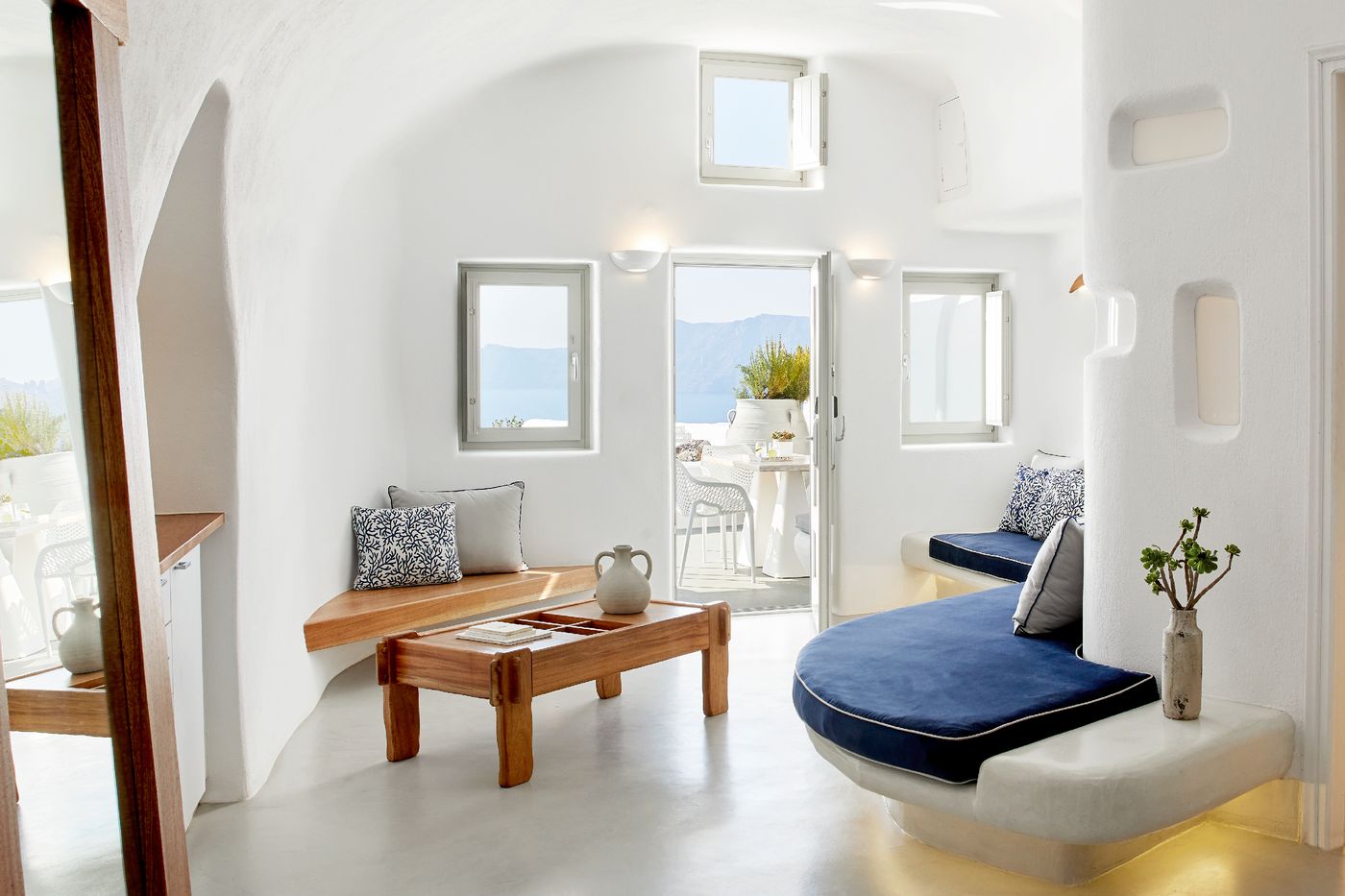 La-Perla-Villas-Room-13