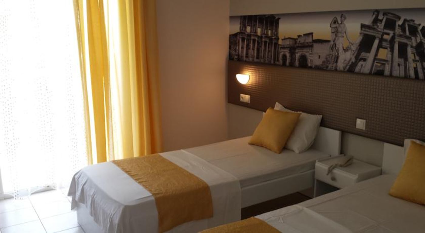 Blue-nest-kos-Room-22