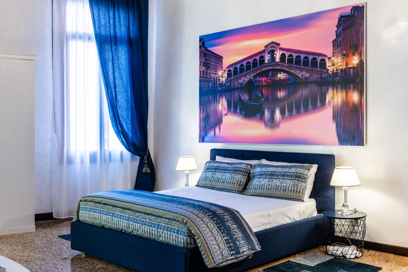 Ca--Sant-Angelo-Apartments-Room-18