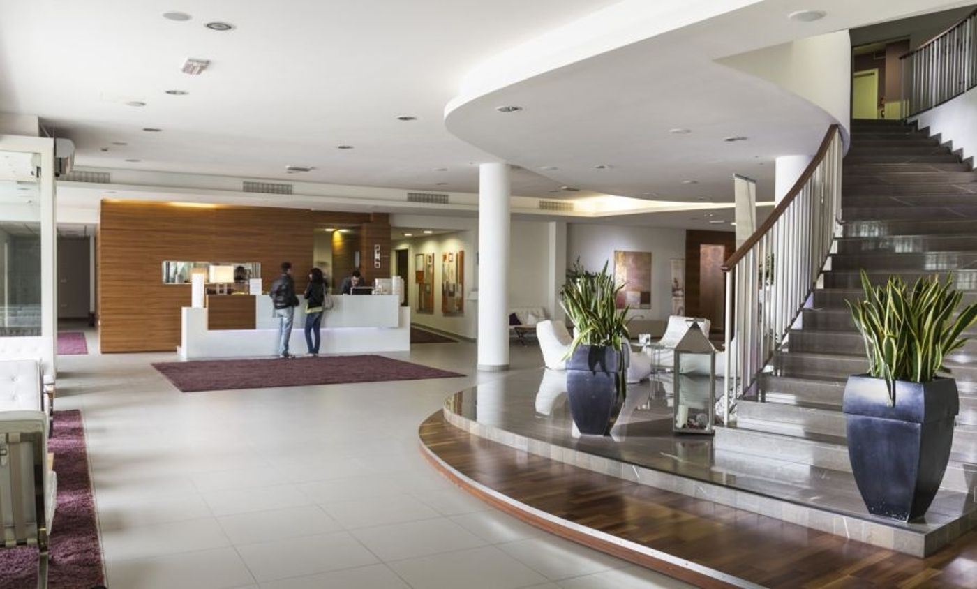 Yes Hotel Touring-Italy-Rimini-Lobby-8