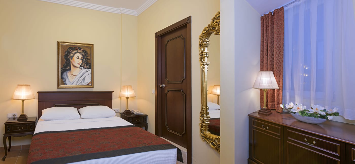 Antique-Roman-Palace-Museum-Hotel---Adults-Only--16---Room-32