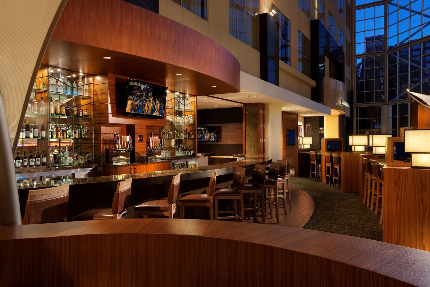 Hyatt-Regency-Orange-County-Bar-13